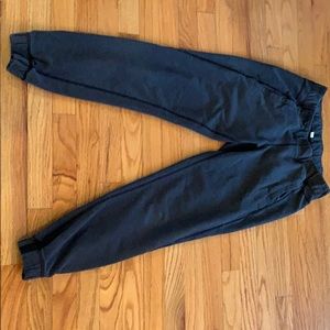 Lululemon charcoal gray sweatpants size 4
